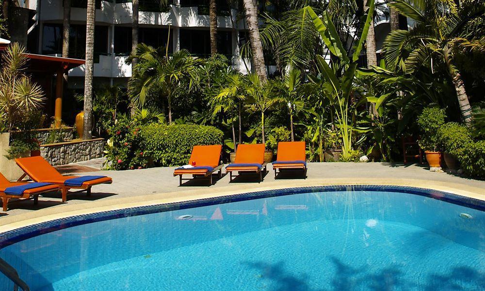 Safari Beach Hotel Patong Екстериор снимка