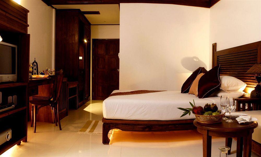 Safari Beach Hotel Patong Екстериор снимка