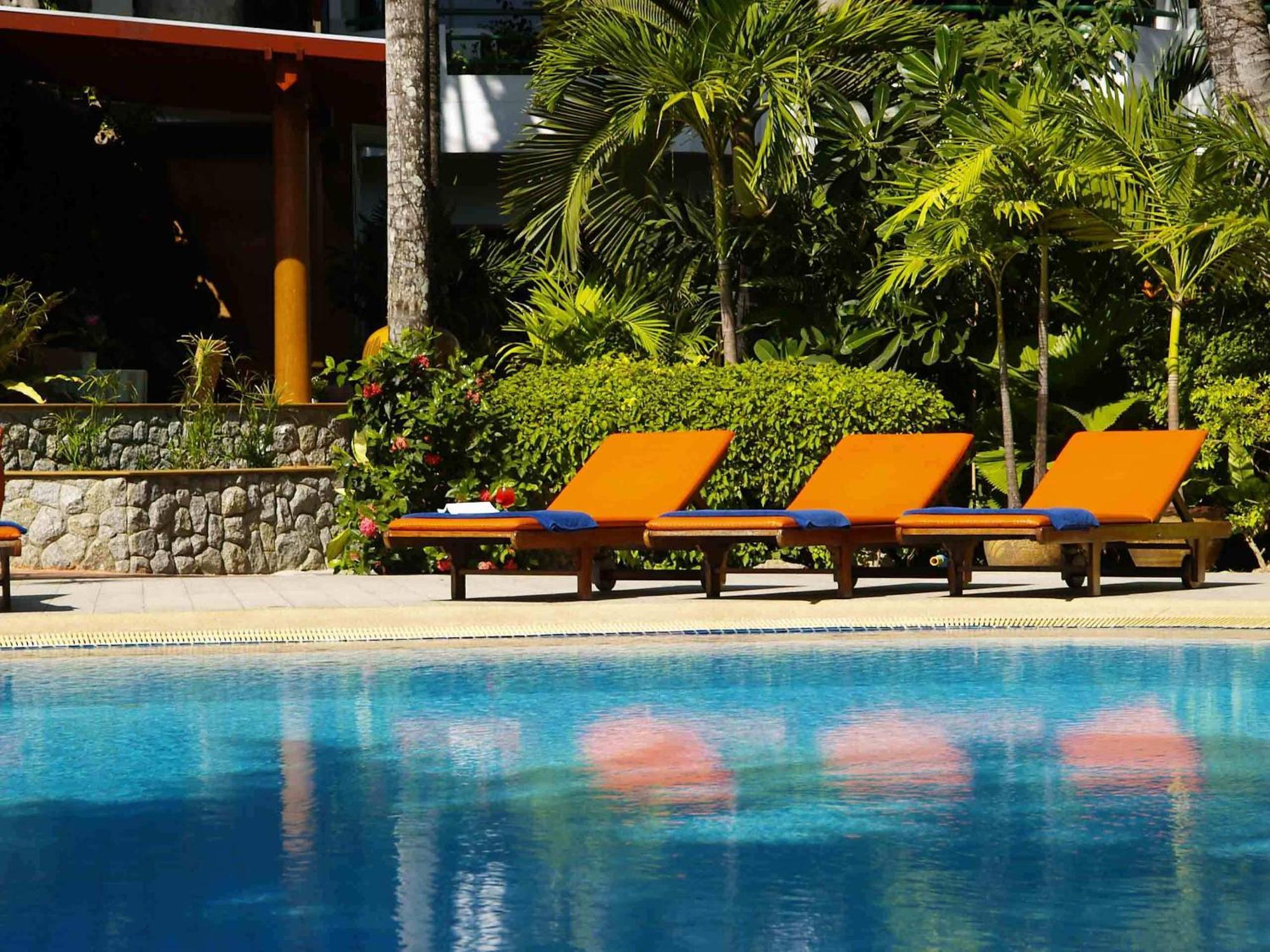 Safari Beach Hotel Patong Екстериор снимка