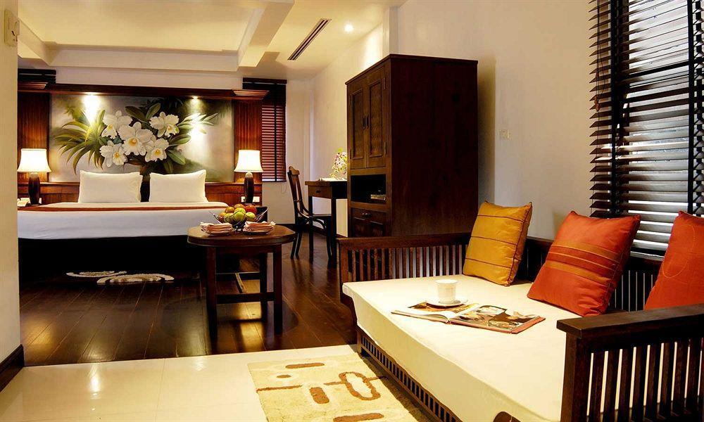 Safari Beach Hotel Patong Екстериор снимка