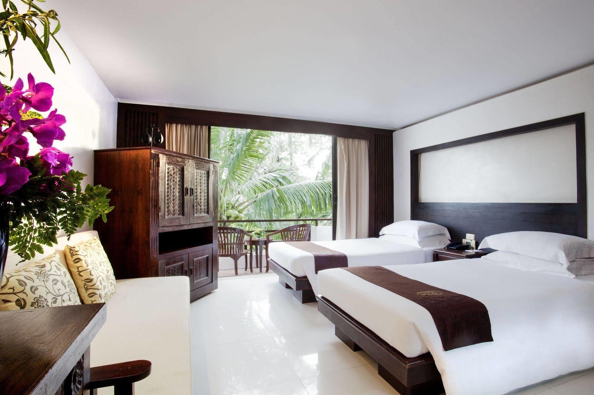 Safari Beach Hotel Patong Екстериор снимка